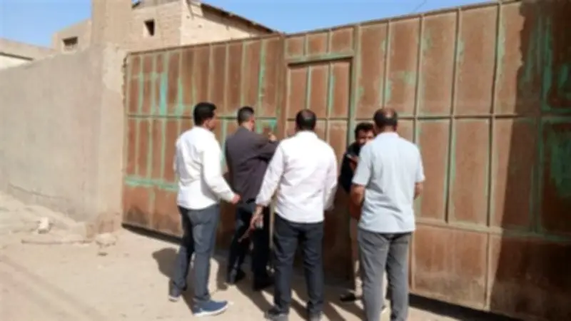 غلق مصنع أعلاف غير مرخص بالجيزة وضبط 22 طن خام و3 أطنان دواجن نافقة