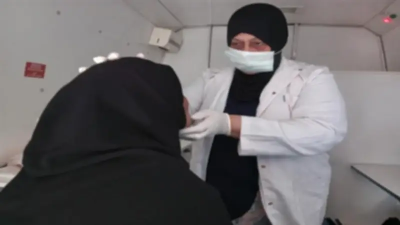 قافلة طبية مجانية بقرية الدير في بني سويف تقدم 2289 خدمة لـ727 مريضًا