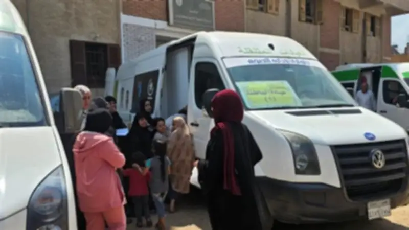 قافلة طبية بالغربية تخدم 2370 مواطناً في صفط تراب ضمن حياة كريمة