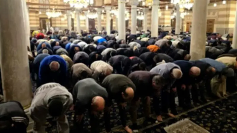 مواقيت الصلاة اليوم الإثنين 25 مايو 2026 في القاهرة والمحافظات