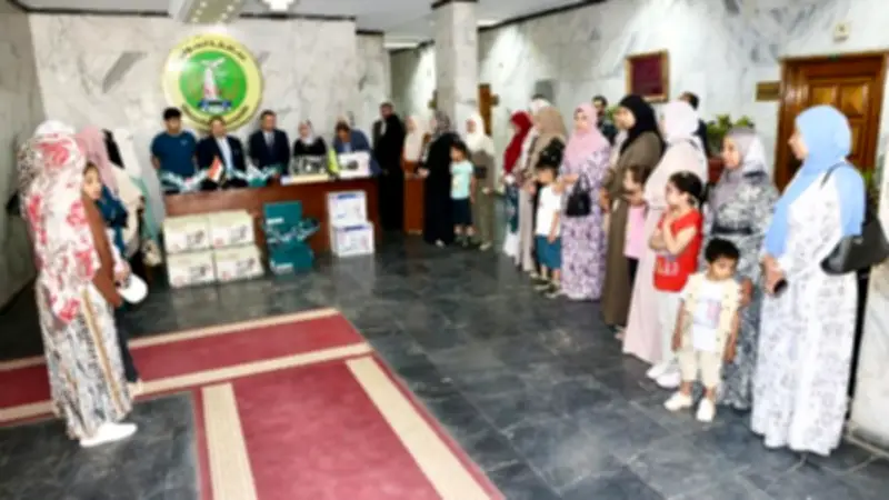 محافظ المنوفية يسلم 27 ماكينة خياطة لخريجات التدريب المهني