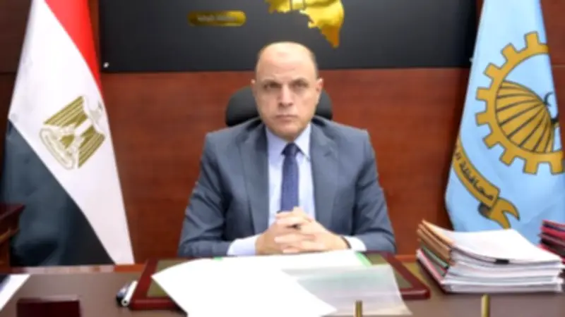 محافظ الغربية يتابع حملة إزالة بؤر القمامة التاريخية ورفع 295 طناً