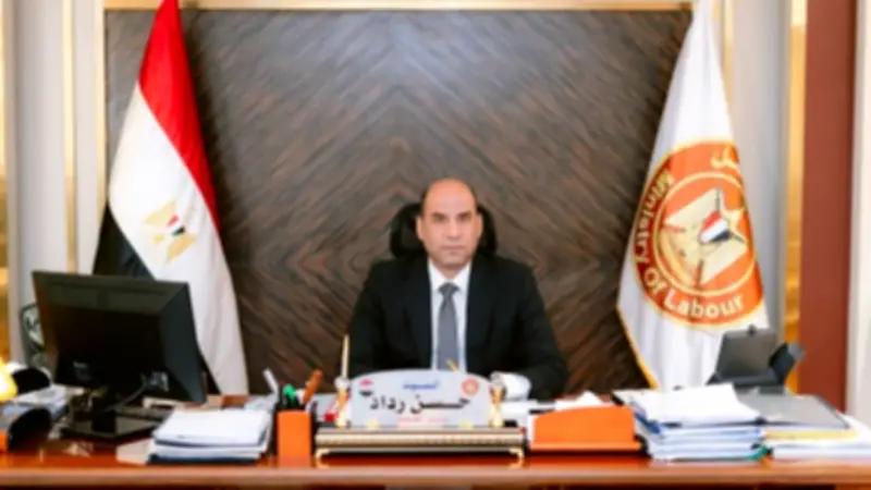 صرف منحتين بقيمة 3 آلاف جنيه لـ256 ألف عامل غير منتظم الخميس