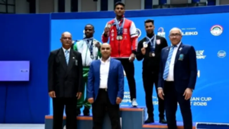 محافظ أسيوط يشيد ببطل المحافظة بعد حصد 3 ميداليات في بطولتي أفريقيا والبحر المتوسط لرفع الأثقال