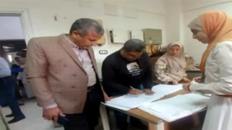 رئيس مدينة تلا يحيل 30 موظفًا بمستشفى حميات للتحقيق بسبب الغياب