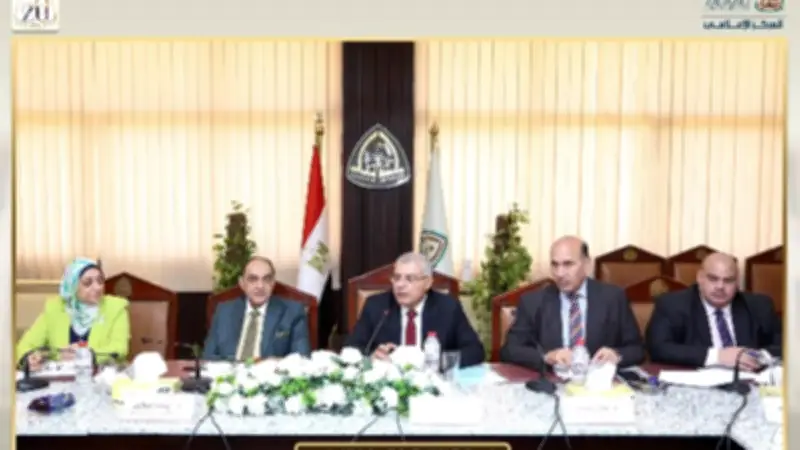 جامعة الزقازيق تصرف 3000 جنيه حافز إثابة للعاملين وتدعم الرعاية الصحية