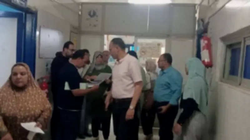 إحالة 36 عاملاً بمستشفى الشهداء بالمنوفية للتحقيق بعد زيارة مفاجئة
