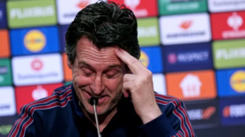 أوناي إيمري: لست ملك الدوري الأوروبي رغم تتويجي 4 مرات