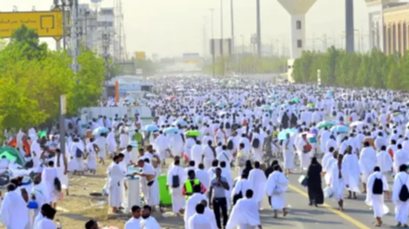 وصول 4 آلاف حاج سياحي إلى مشعر منى في أول أيام التشريق
