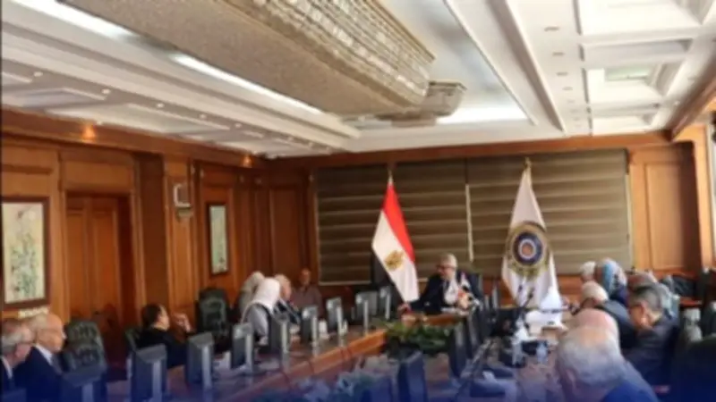 الأعلى للجامعات يبحث معادلة الدرجات العلمية من جامعات غير خاضعة لقانون 49