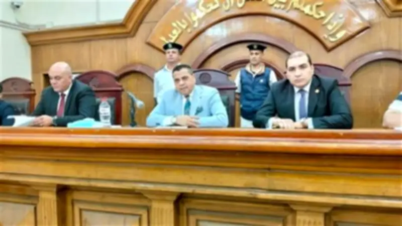 حبس موظف 5 سنوات وعزله 3 بتسهيل الاستيلاء على أموال جمعية زراعية بالشرقية
