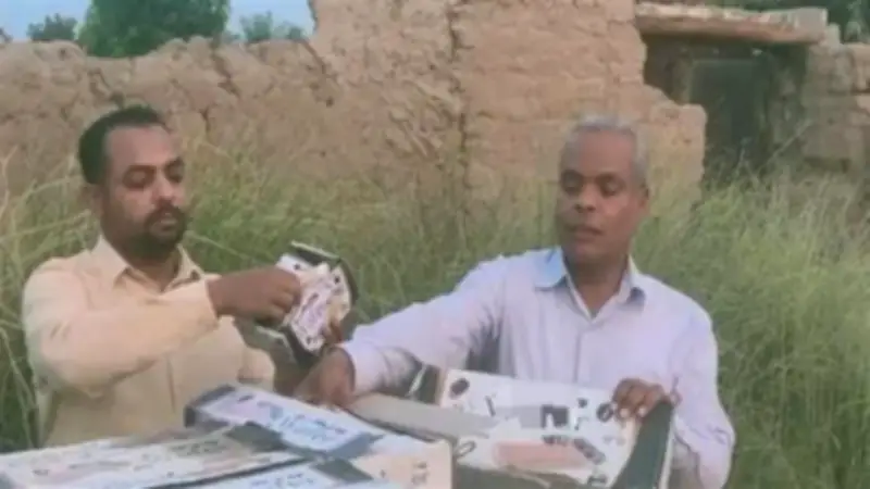 ضبط 5500 قطعة بسكويت مجهولة المصدر في مخزن غير مرخص بالأقصر