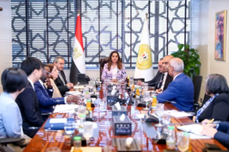 منال عوض: 57 محطة جديدة لرصد ملوثات الهواء والإنذار المبكر بجودة الهواء في مصر