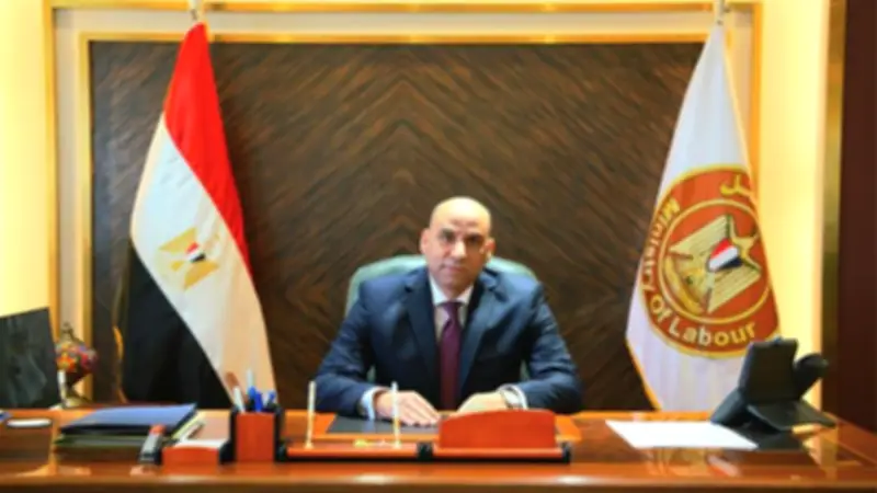 وزير العمل يعلن إجازة عيد الأضحى للقطاع الخاص 6 أيام مدفوعة الأجر
