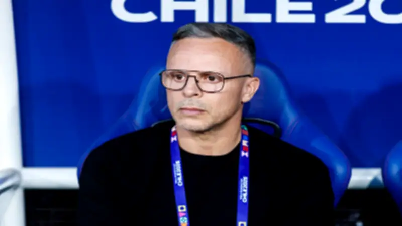 7 أيام تفصل مدرب المغرب عن الحسم.. نجم الثلاثينات يعود وثنائي يخوض الامتحان