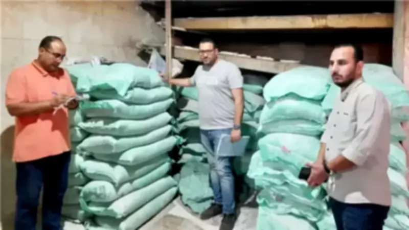الداخلية تضبط 7 أطنان دقيق و4 ملايين جنيه في حملات تموينية