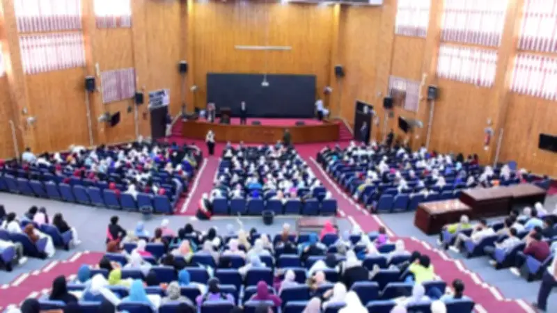 80 مشاركة بحثية وفنية لطلاب التربية النوعية بجامعة سوهاج في مؤتمرهم الطلابي الأول