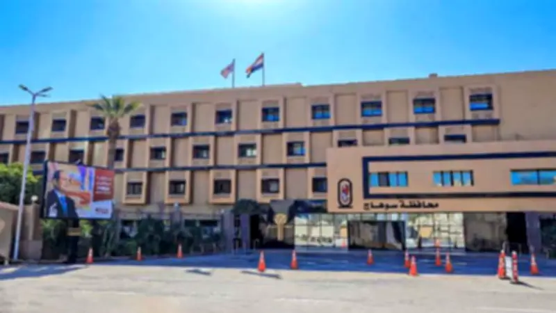 محافظ سوهاج: وحدة الرصد الإعلامي تحل 86% من شكاوى المواطنين في شهرين