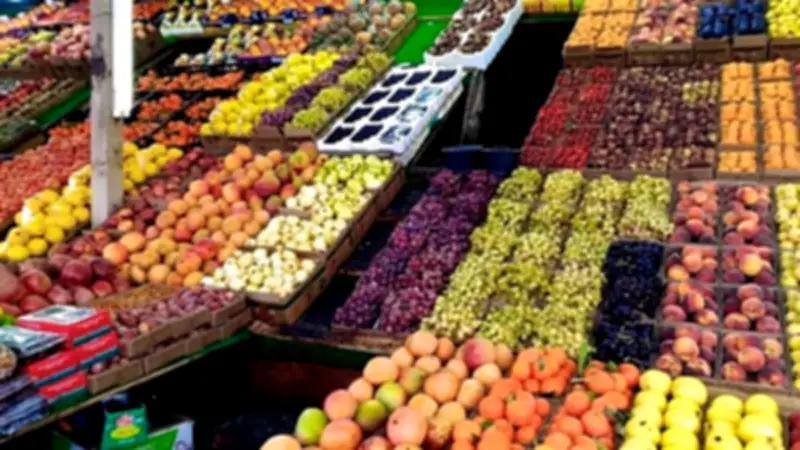 التفاح بـ 90 جنيهاً وأسعار الفاكهة اليوم السبت في أسواق المنيا