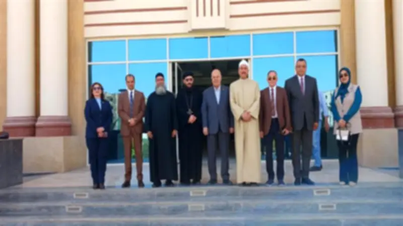 بيت العائلة المصرية بأسيوط يهنئ رئيس الجامعة الأهلية الجديد