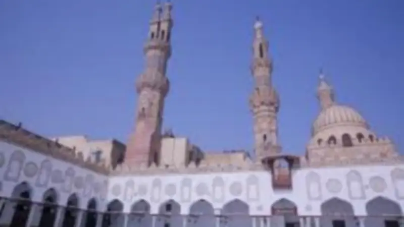 الأزهر: إتقان العمل عبادة وثمرة إيمان.. والنية الصادقة مفتاح التوفيق