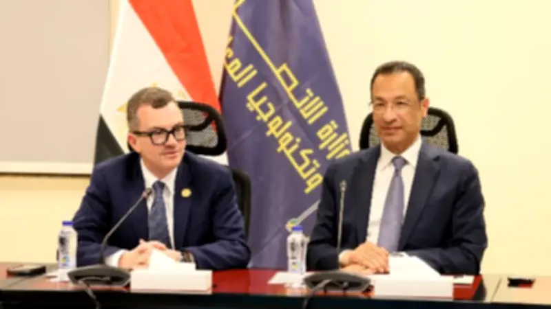تعاون مصري بين الاتصالات والتخطيط والمالية لتعزيز التحول الرقمي
