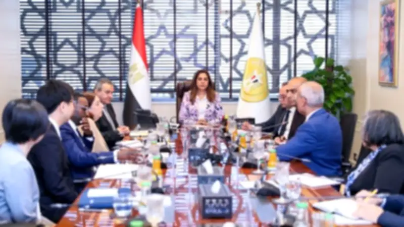 وزيرة البيئة توجه بسرعة إنجاز مجمع العاشر لمعالجة المخلفات بمشاركة القطاع الخاص