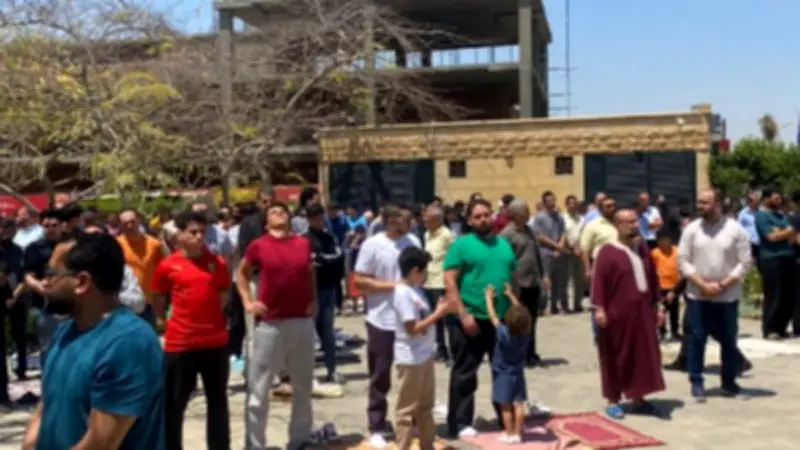 تشييع جثمان عمرو النقلي نائب رئيس بنك مصر من مسجد حسن الشربتلي