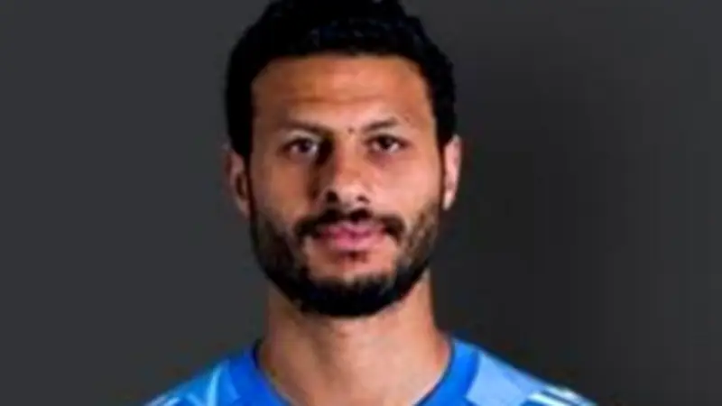 وفاة خالة محمد الشناوي قبل مباراة القمة بالدوري المصري