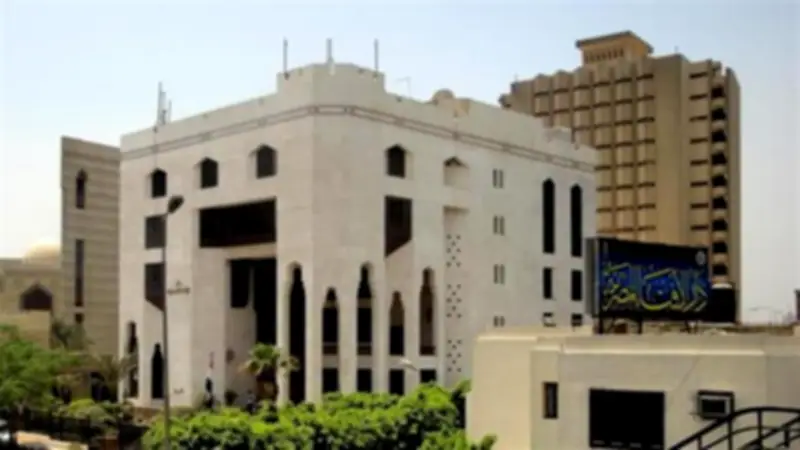 دار الإفتاء: العمل قيمة إنسانية عظيمة وبوابة لنيل رضا الله وبناء الأوطان