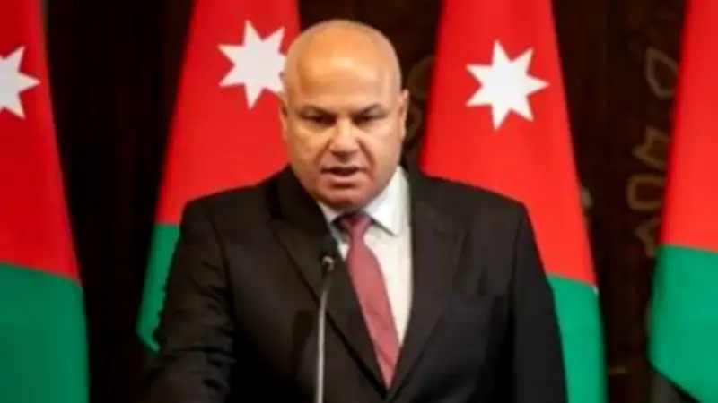وزير العمل الأردني: قانون العمل لا يميز بين المصري والأردني في الحقوق