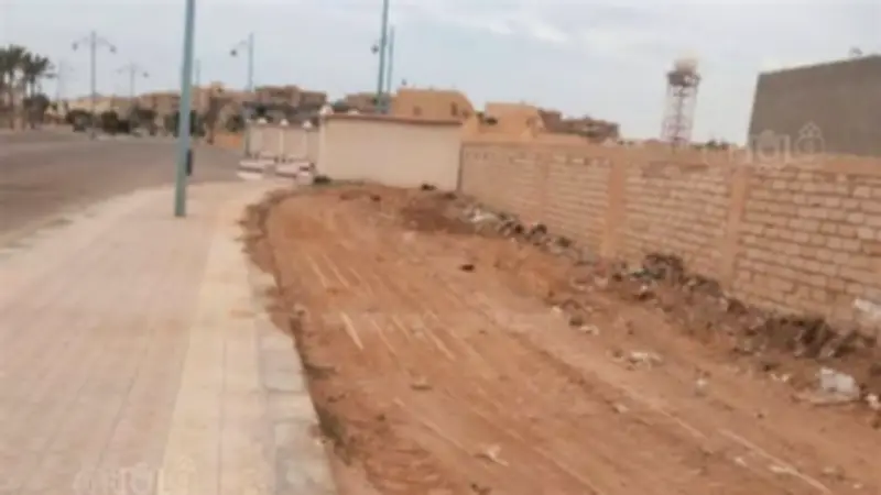 رئيس مدينة مطروح يتفقد أعمال النظافة ويوجه بتكثيف الحملات اليومية