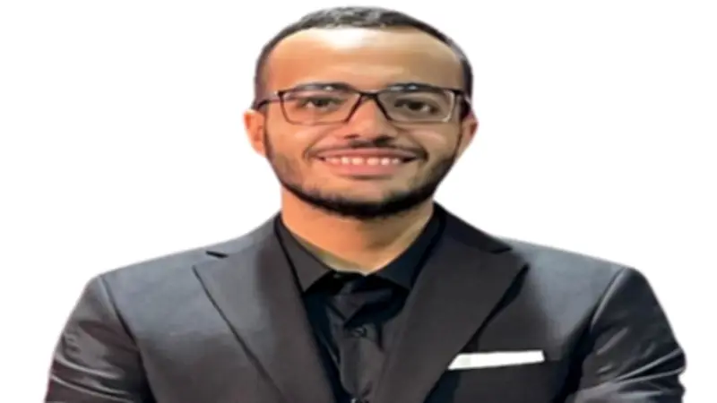 طالب بهندسة القاهرة يفوز بالميدالية الذهبية العالمية في القيادة الطلابية