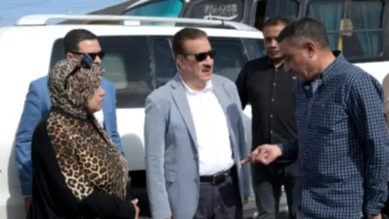محافظ بورسعيد يتابع أعمال رصف ورفع كفاءة الطرق بالمنطقة الصناعية