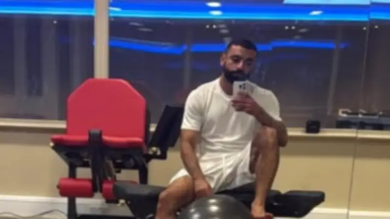 محمد صلاح ينشر صورًا جديدة من تدريبات ليفربول وكلوب يشيد بإرثه