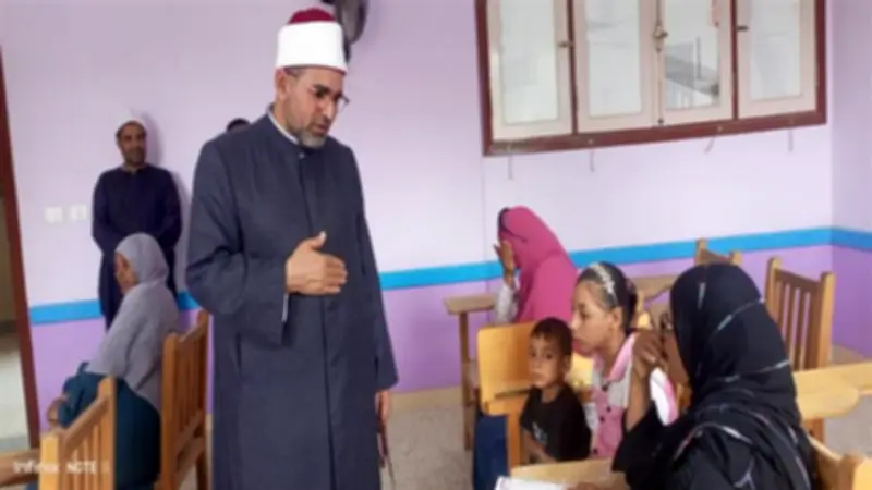 مدير الجامع الأزهر يتفقد أروقة القرآن الكريم في الأقصر ويشيد بمستوى الحفظ