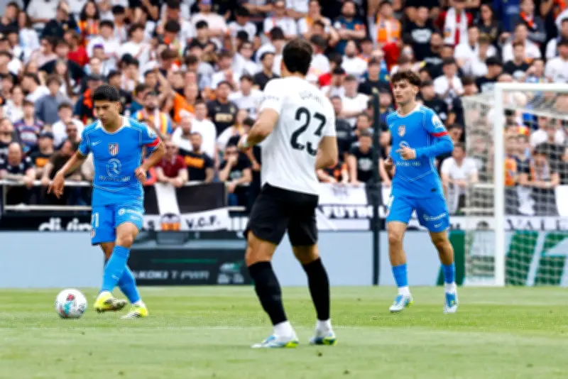 أتلتيكو مدريد يعبر فالنسيا بثنائية في الميستايا