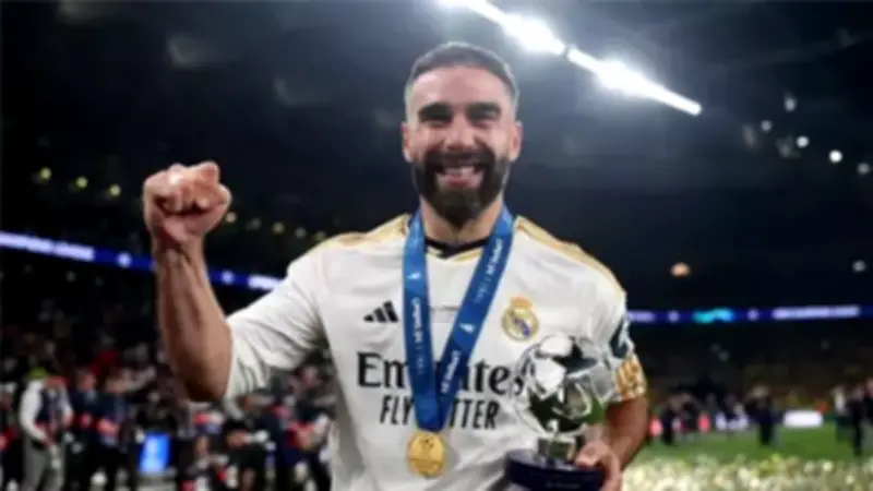 ريال مدريد يقرر رحيل داني كارفاخال نهاية الموسم بعد إصابته الخطيرة
