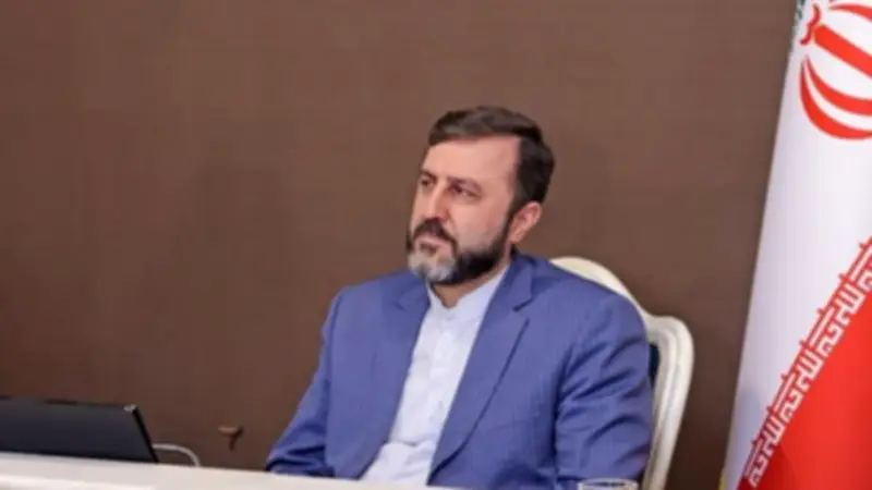 إيران تطرح مبادرة لإنهاء الحرب وتضع الكرة في ملعب أمريكا