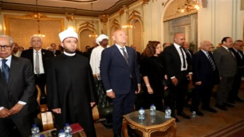 محافظ القاهرة ووزير الأوقاف يشاركان في تأبين مفيد شهاب