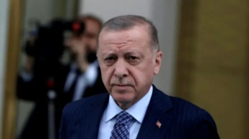 أردوغان يهنئ الزيدي بتكليفه ويؤكد دعم تركيا لاستقرار العراق