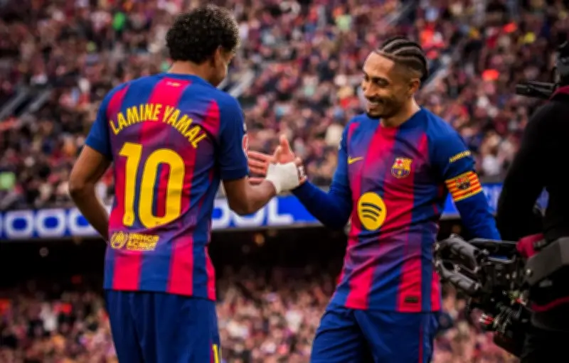 برشلونة يهزم أوساسونا بثنائية ويقترب من حسم لقب الدوري الإسباني