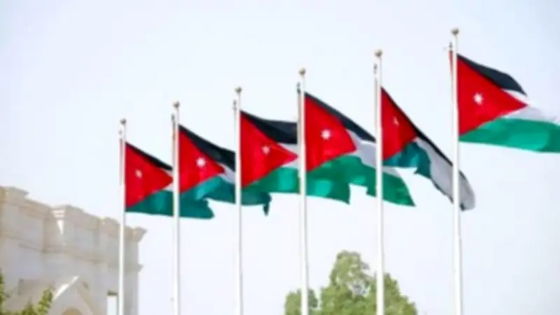 الأردن يشن غارات على مواقع تجار أسلحة ومخدرات في حدود الشمالية مع سوريا