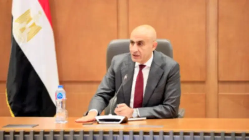 التعليم تطالب المديريات بإحصاء دقيق للحاصلين على دراسات عليا بالمدارس