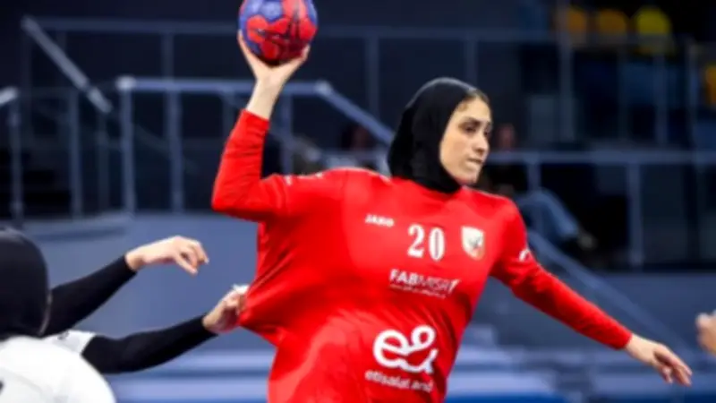 قمة نارية بين الأهلي والشمس في دوري سيدات اليد