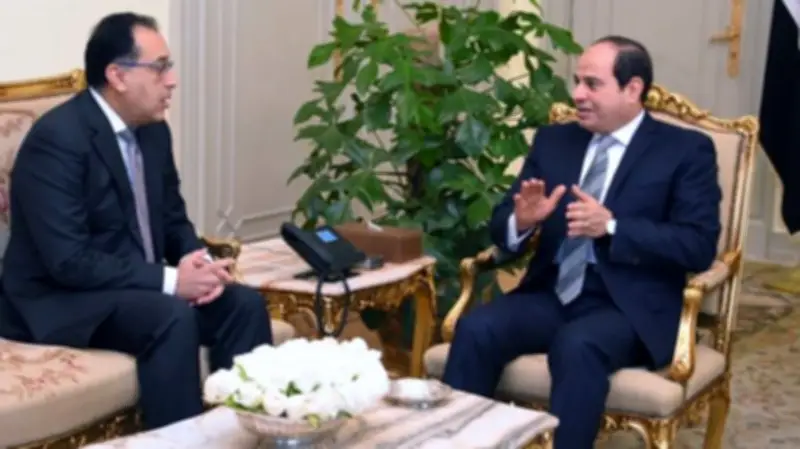 الرئيس السيسي يتابع الملفات السياسية والاقتصادية والاجتماعية مع رئيس الوزراء