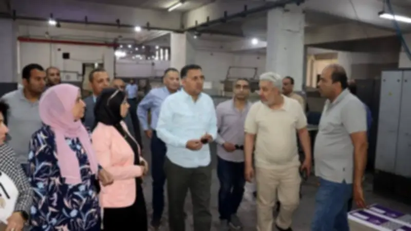 محافظ القليوبية يتفقد مصانع العكرشة بالخانكة ويدعم تقنين الأوضاع