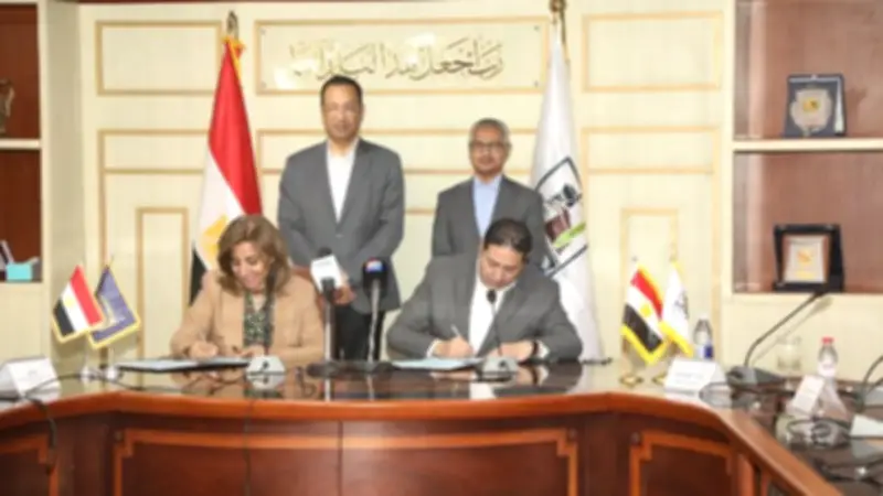 وزير الاتصالات ومحافظ بني سويف يوقعان مذكرتي تفاهم للتنمية الرقمية