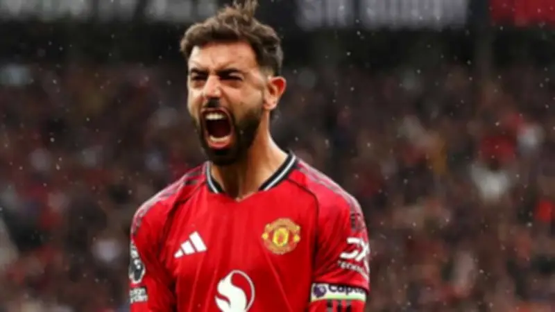 برونو فيرنانديز يقود تشكيل مانشستر يونايتد أمام ليفربول في الدوري الإنجليزي