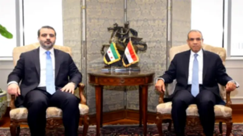 وزير الخارجية يبحث مع نظيره السوري تعزيز العلاقات الثنائية بين البلدين
